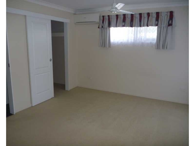 4 Jeana Close, Boyne Island QLD 4680