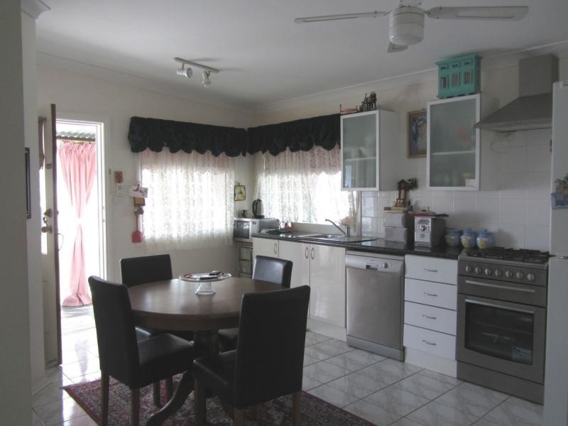 4/19 Judbooley Parade, Windang NSW 2528