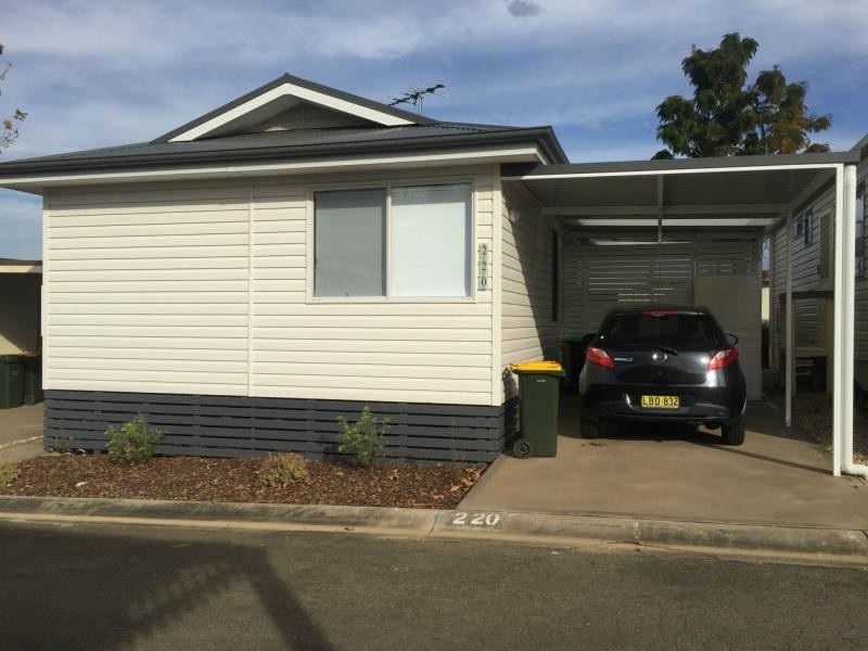 220/30 Majestic Drive, Stanhope Gardens NSW 2768