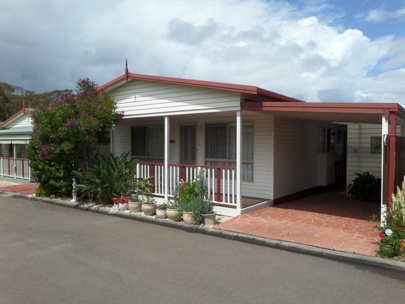 203/25 Mulloway Road, Chain Valley Bay NSW 2259