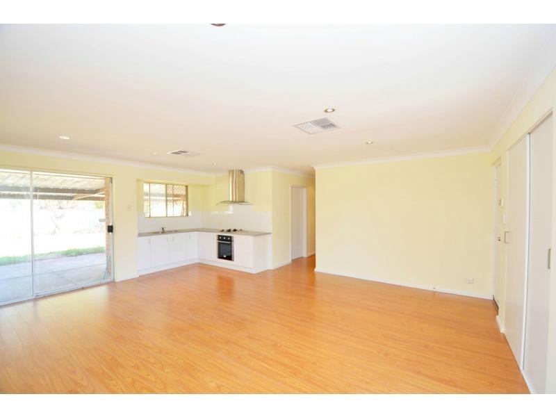 No14 Balanda Place, Armadale WA 6112