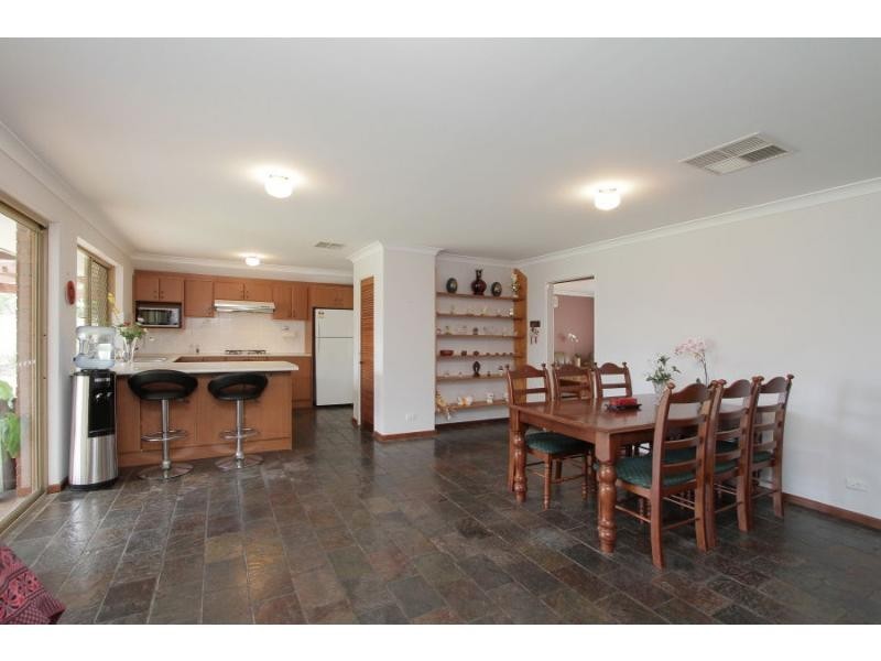 10 Macarthur Court, Willetton WA 6155