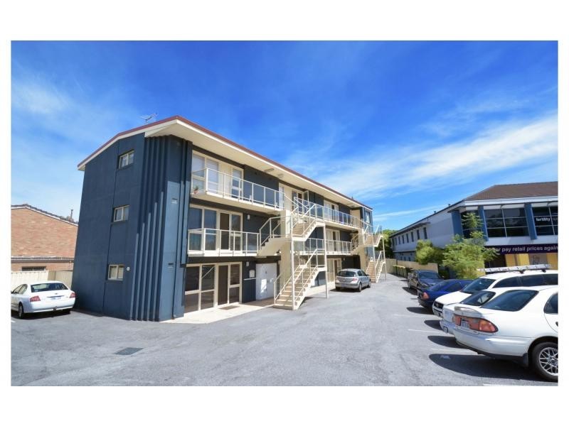 Unit8/760 Canning Highway, Applecross WA 6153