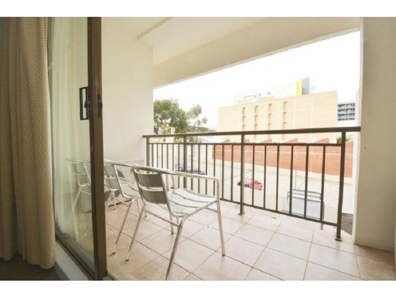 Unit U104/12 Victoria Avenue, Perth WA 6000