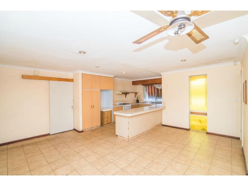 3 Castle Place, Armadale WA 6112