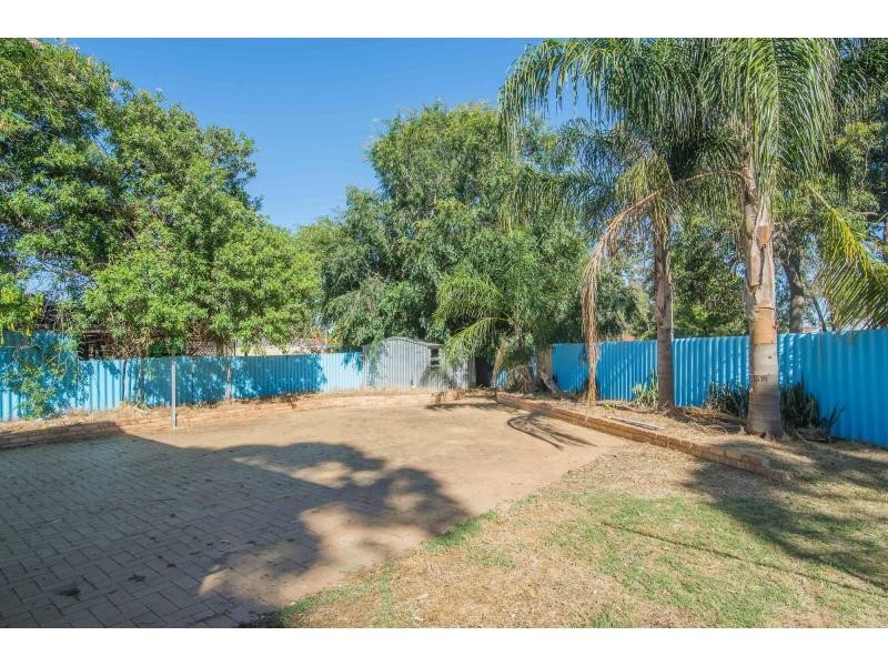 3 Castle Place, Armadale WA 6112