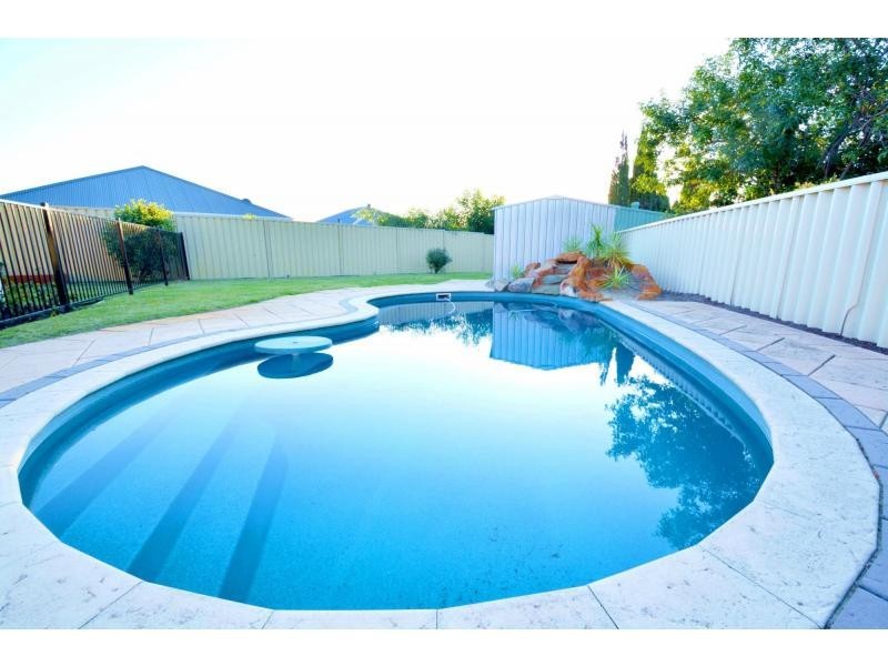 13 Rosella Place, Gosnells WA 6110