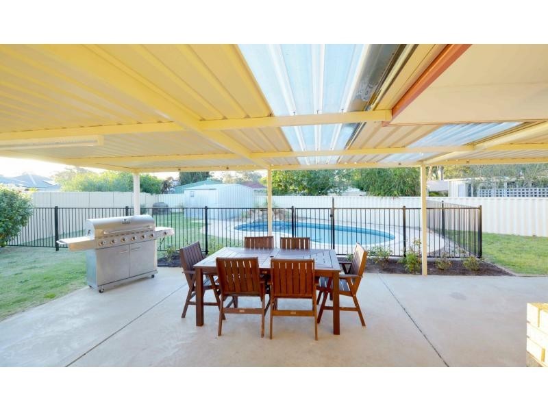 13 Rosella Place, Gosnells WA 6110