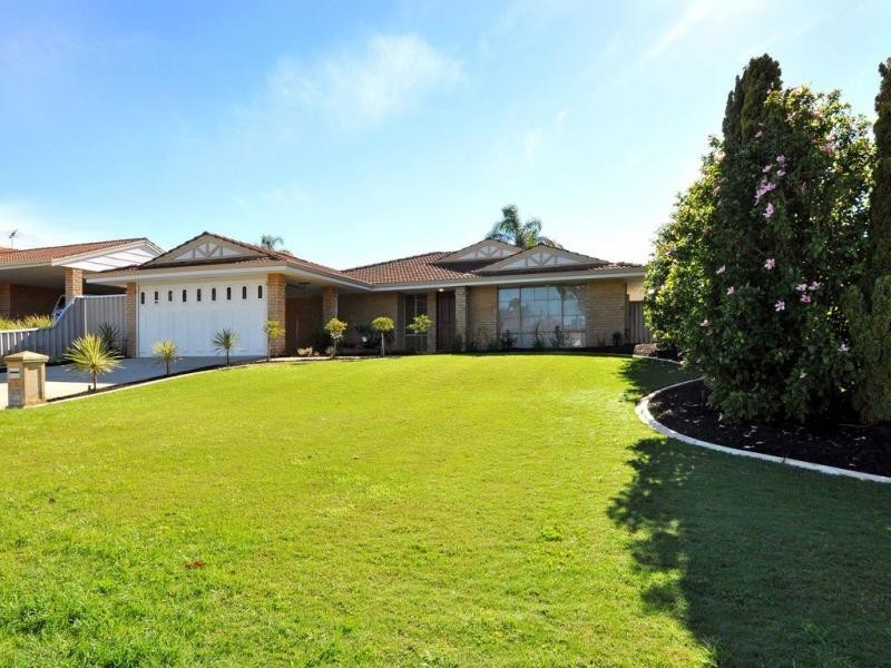 127 Camarino Drive, Woodvale WA 6026