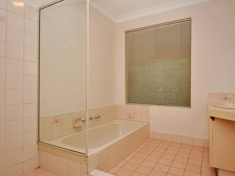 127 Camarino Drive, Woodvale WA 6026