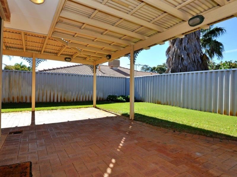 127 Camarino Drive, Woodvale WA 6026