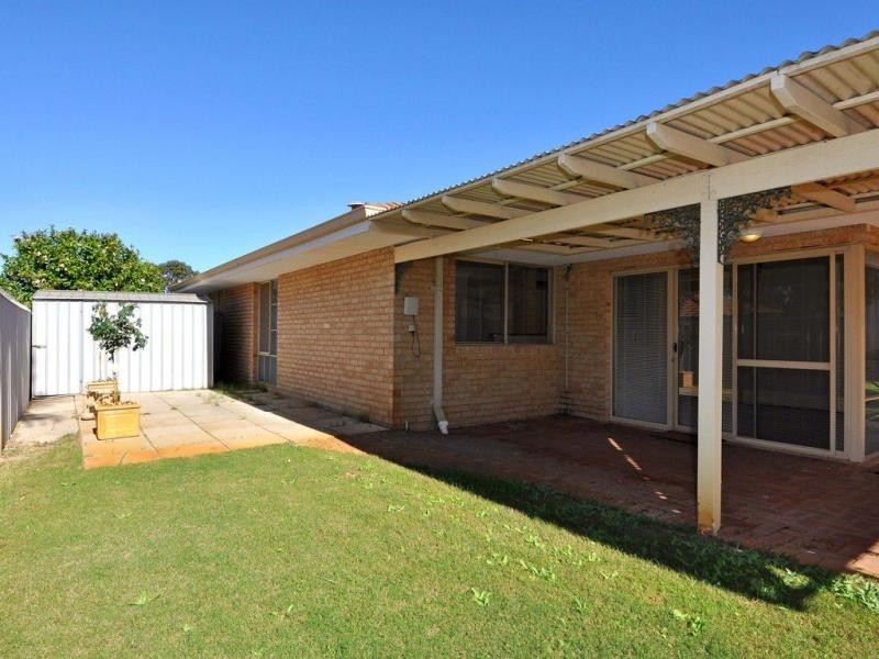 127 Camarino Drive, Woodvale WA 6026