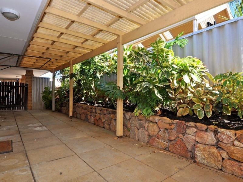 127 Camarino Drive, Woodvale WA 6026