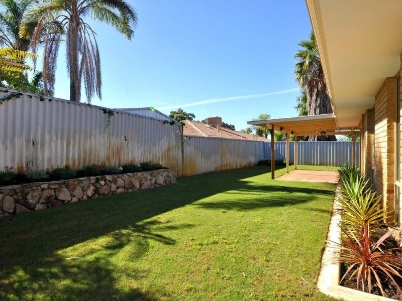 127 Camarino Drive, Woodvale WA 6026