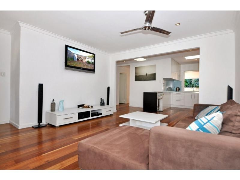 21B Gleddon Way, Hillarys WA 6025