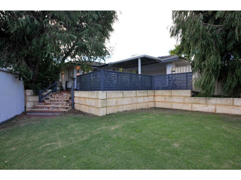 21B Gleddon Way, Hillarys WA 6025