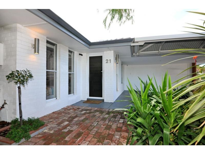 21B Gleddon Way, Hillarys WA 6025