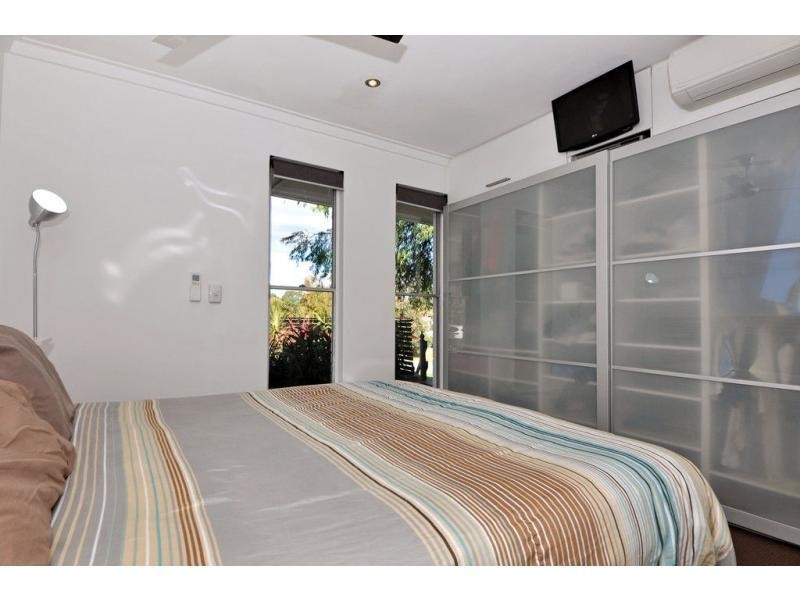 21B Gleddon Way, Hillarys WA 6025