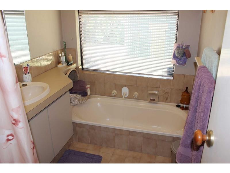 6 Tracy Turn, Woodvale WA 6026