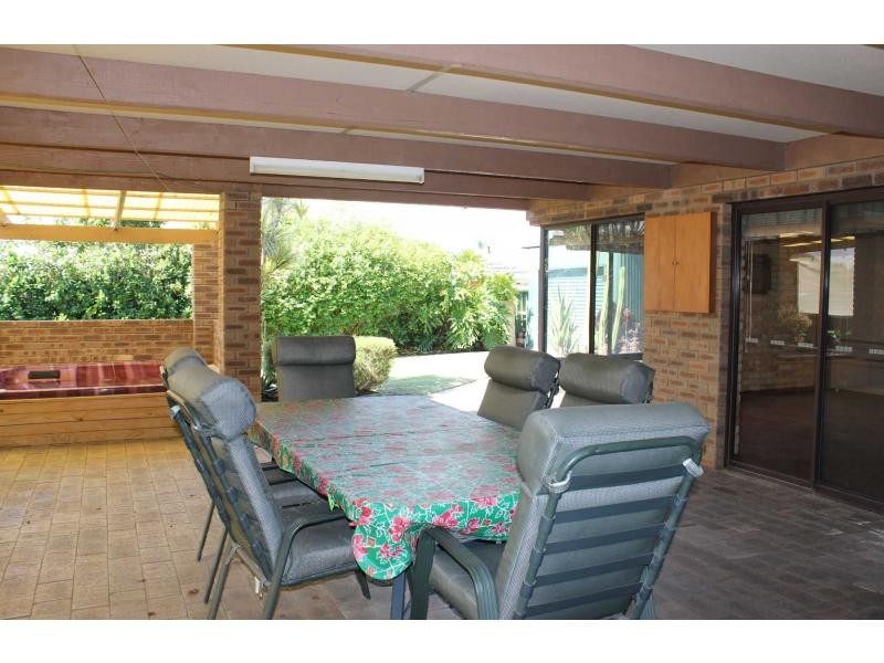 6 Tracy Turn, Woodvale WA 6026