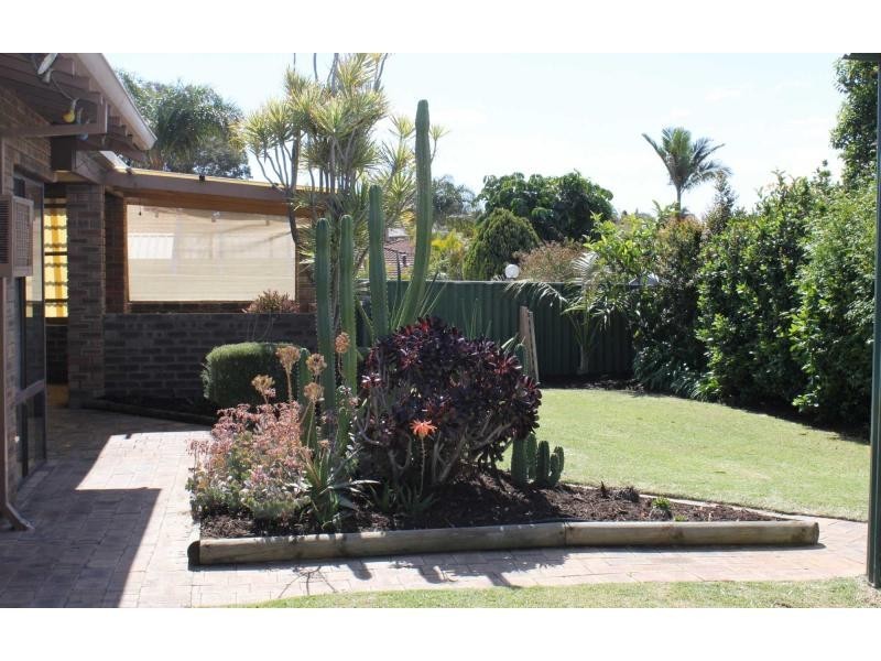 6 Tracy Turn, Woodvale WA 6026