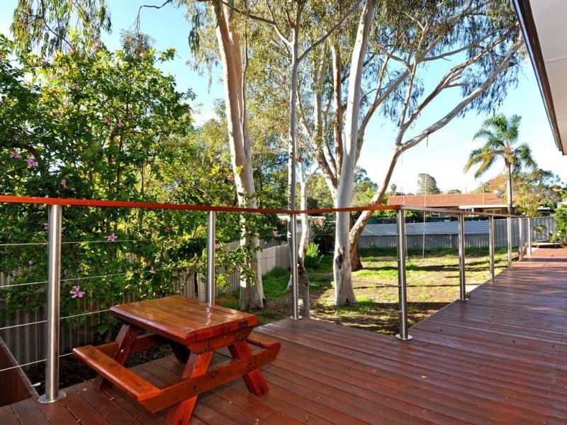 4 Manuka Place, Duncraig WA 6023