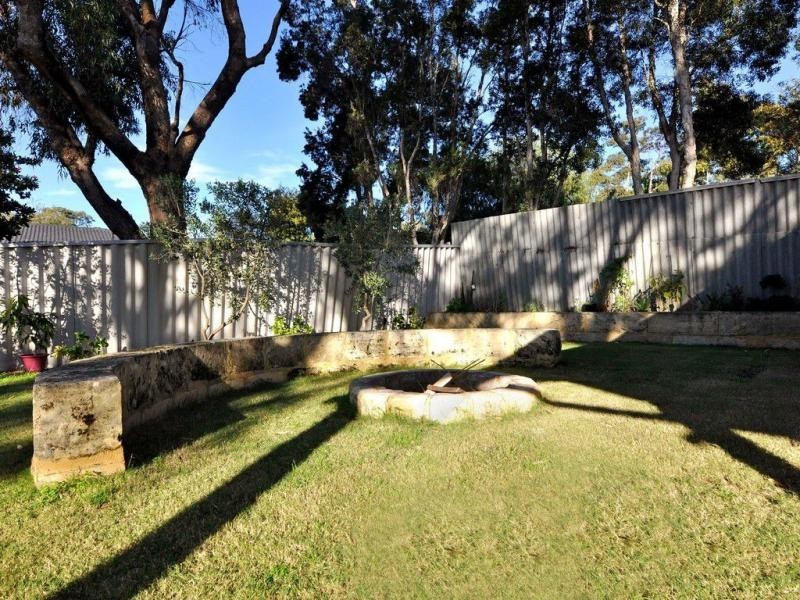4 Manuka Place, Duncraig WA 6023