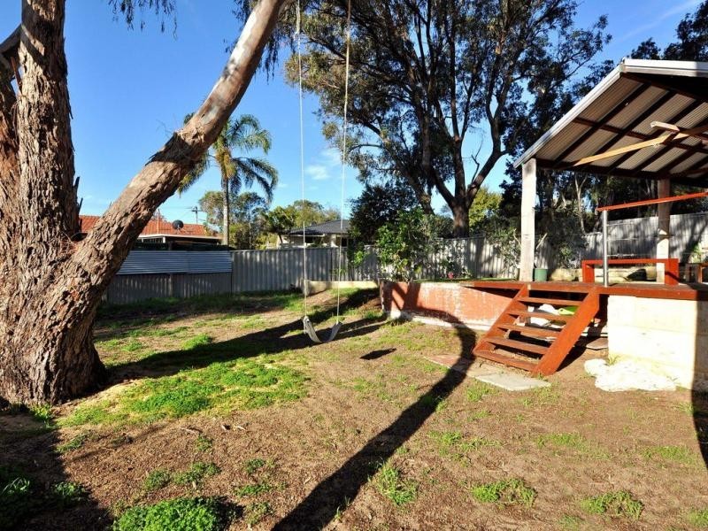 4 Manuka Place, Duncraig WA 6023