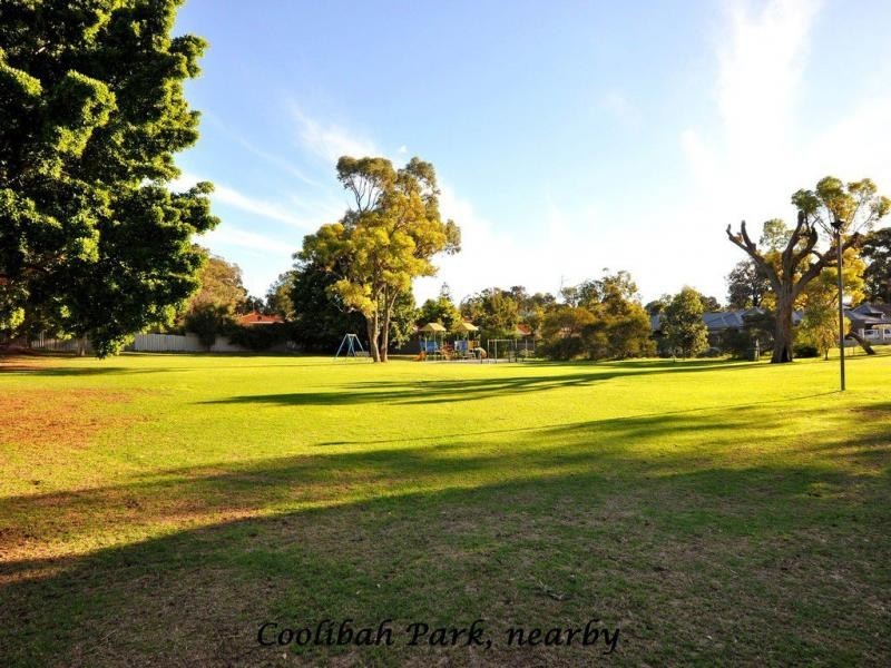 4 Manuka Place, Duncraig WA 6023