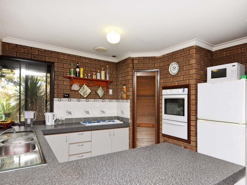 170 Glengarry Drive, Duncraig WA 6023