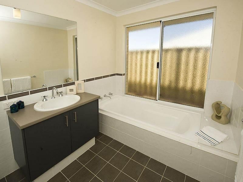 42 Dirleton Loop, Butler WA 6036