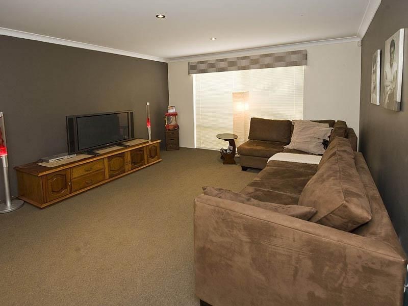 42 Dirleton Loop, Butler WA 6036