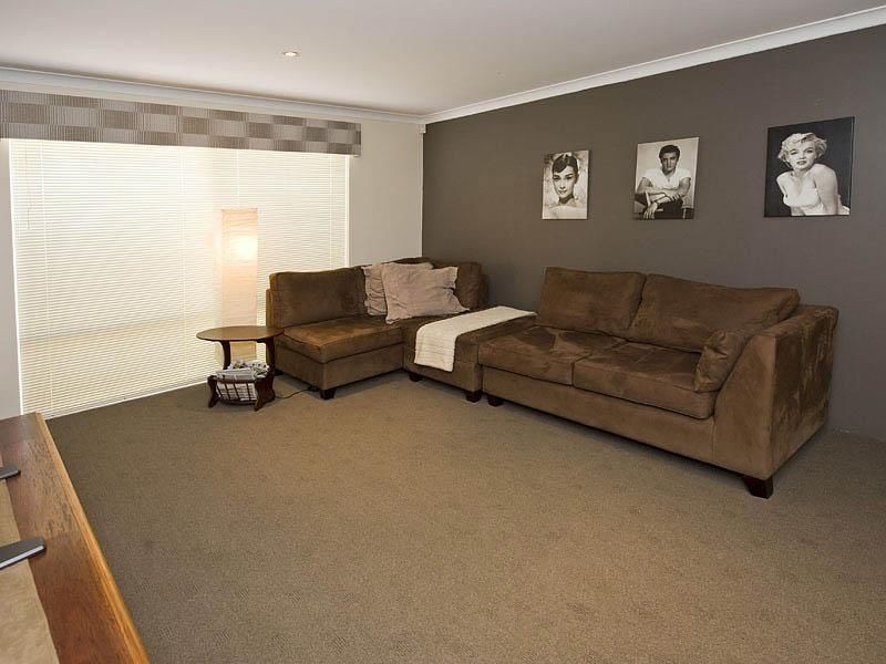 42 Dirleton Loop, Butler WA 6036