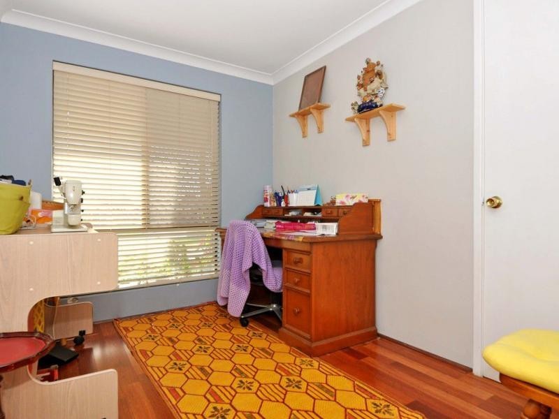 18 Brookland Crescent, Marangaroo WA 6064