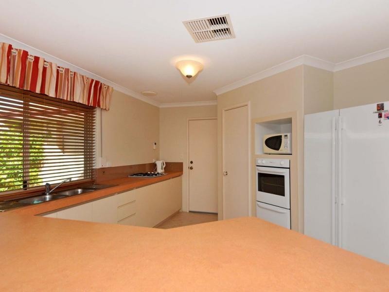 107 Hellfire Drive, Darch WA 6065