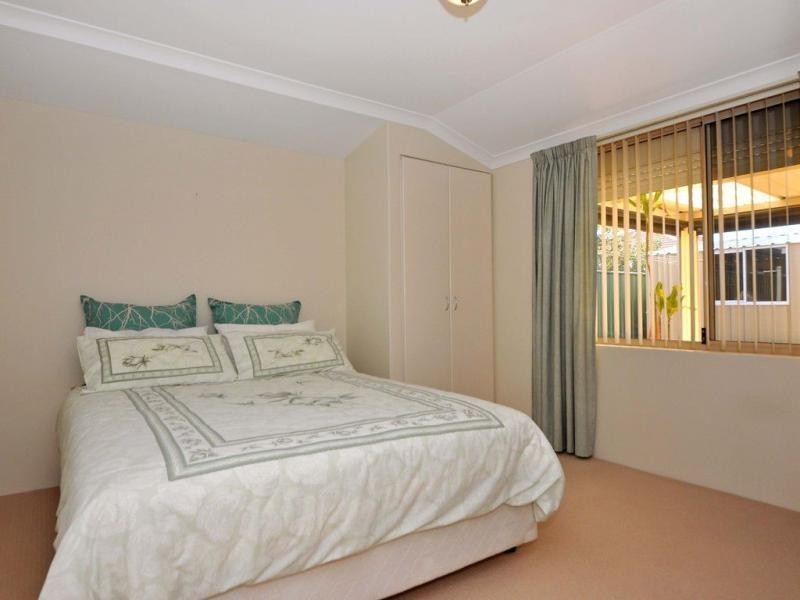 107 Hellfire Drive, Darch WA 6065