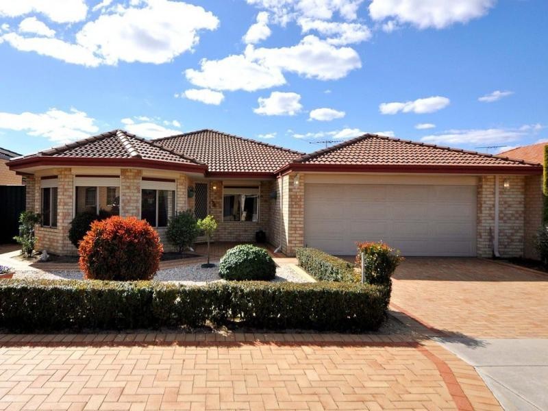 107 Hellfire Drive, Darch WA 6065