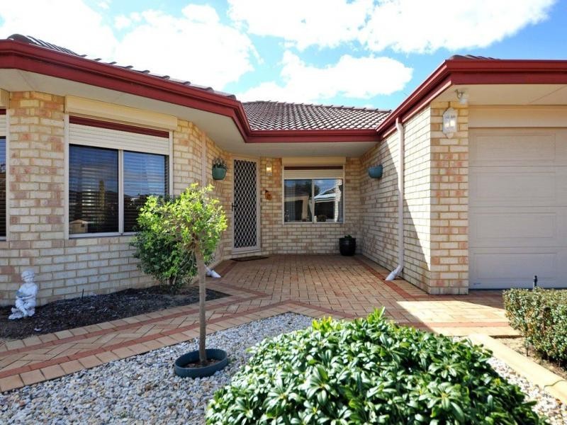 107 Hellfire Drive, Darch WA 6065