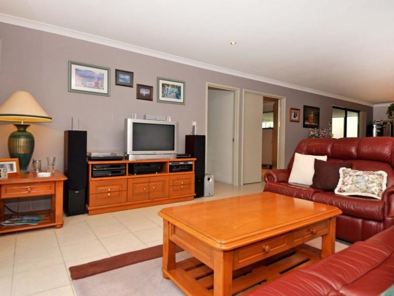 19 Longleaf Drive, Clarkson WA 6030