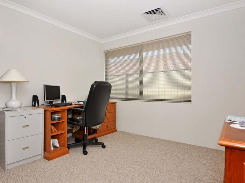 19 Longleaf Drive, Clarkson WA 6030