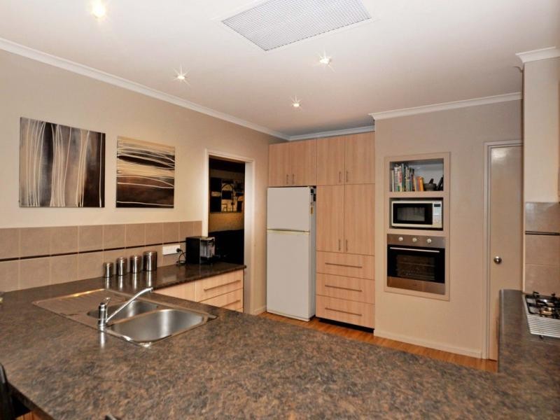 15 Myaree Way, Duncraig WA 6023