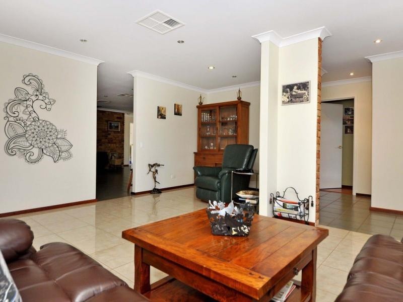 4 Goldbury Street, Duncraig WA 6023