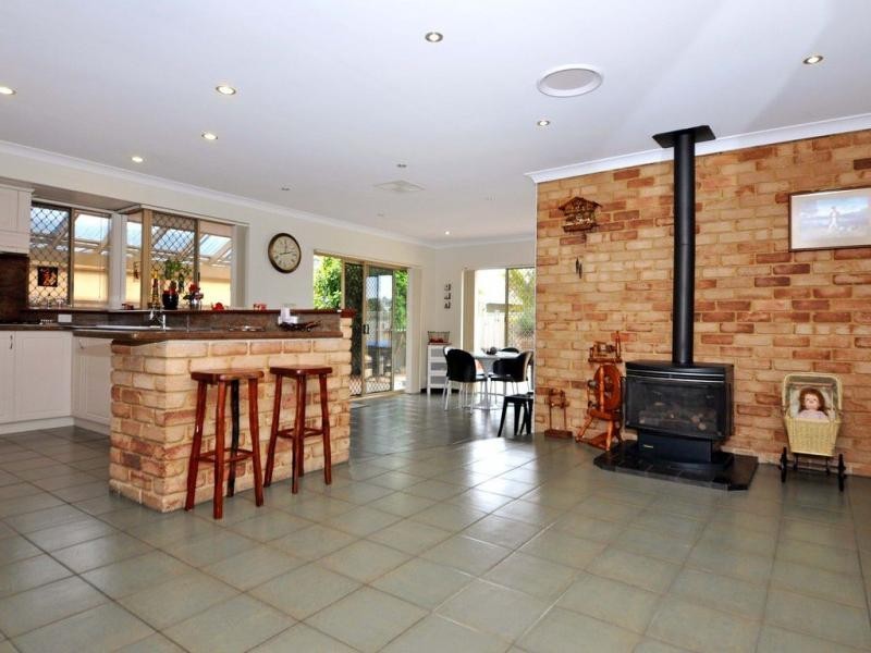 4 Goldbury Street, Duncraig WA 6023
