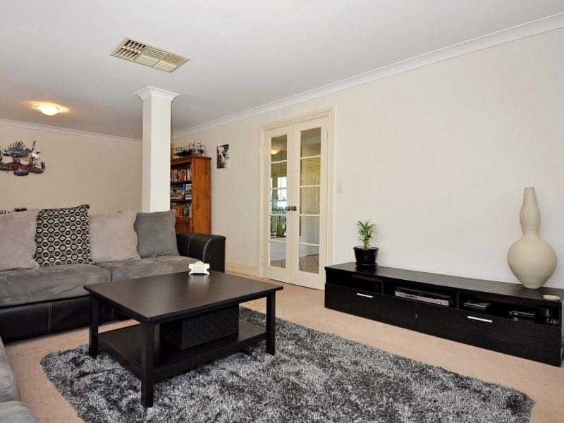 26 Koombana Way, Kallaroo WA 6025