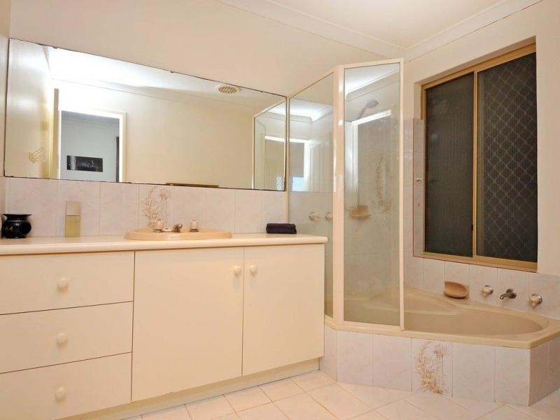 26 Koombana Way, Kallaroo WA 6025