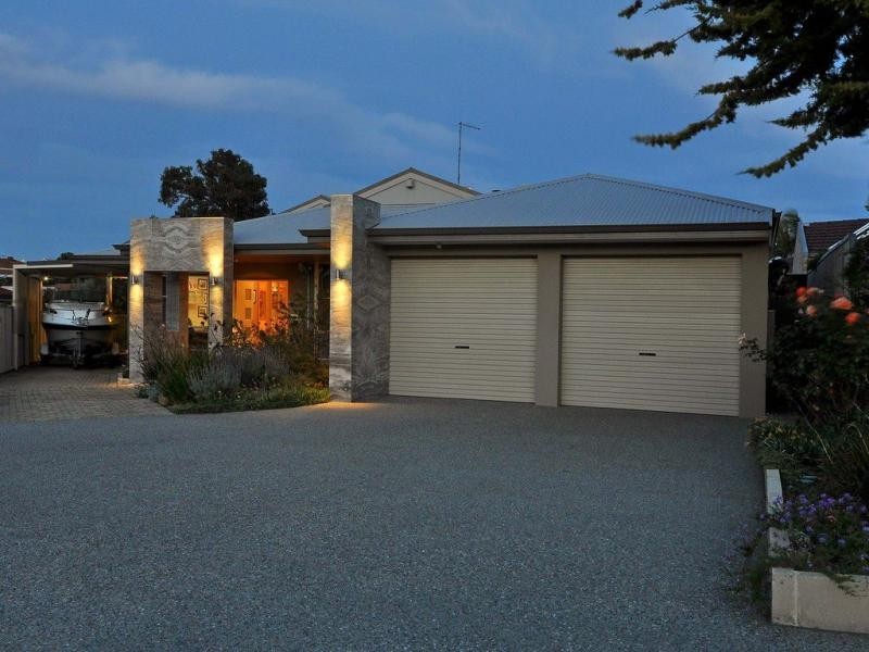 9 Calgary Place, Kingsley WA 6026