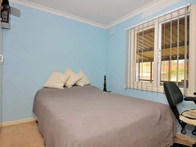 1/17 Westbrook Way, Girrawheen WA 6064