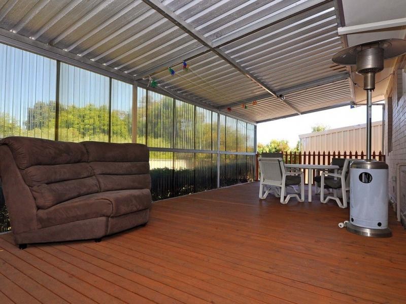 1/17 Westbrook Way, Girrawheen WA 6064