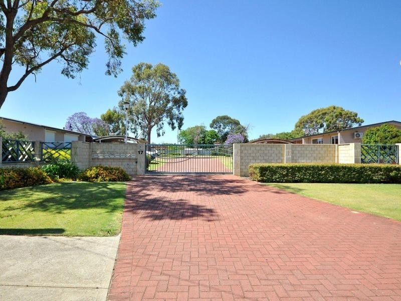 1/17 Westbrook Way, Girrawheen WA 6064