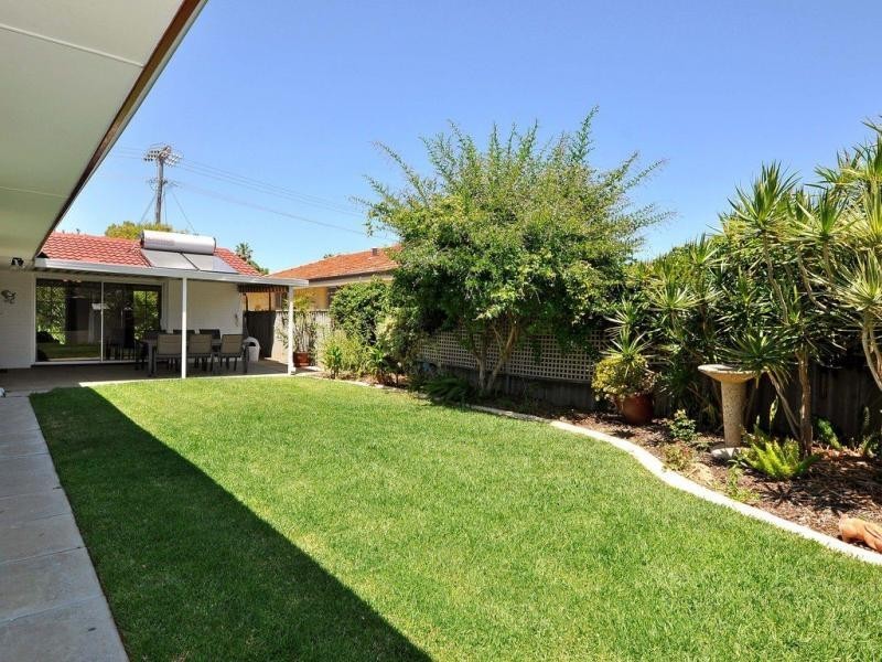11 Arnisdale Road, Duncraig WA 6023